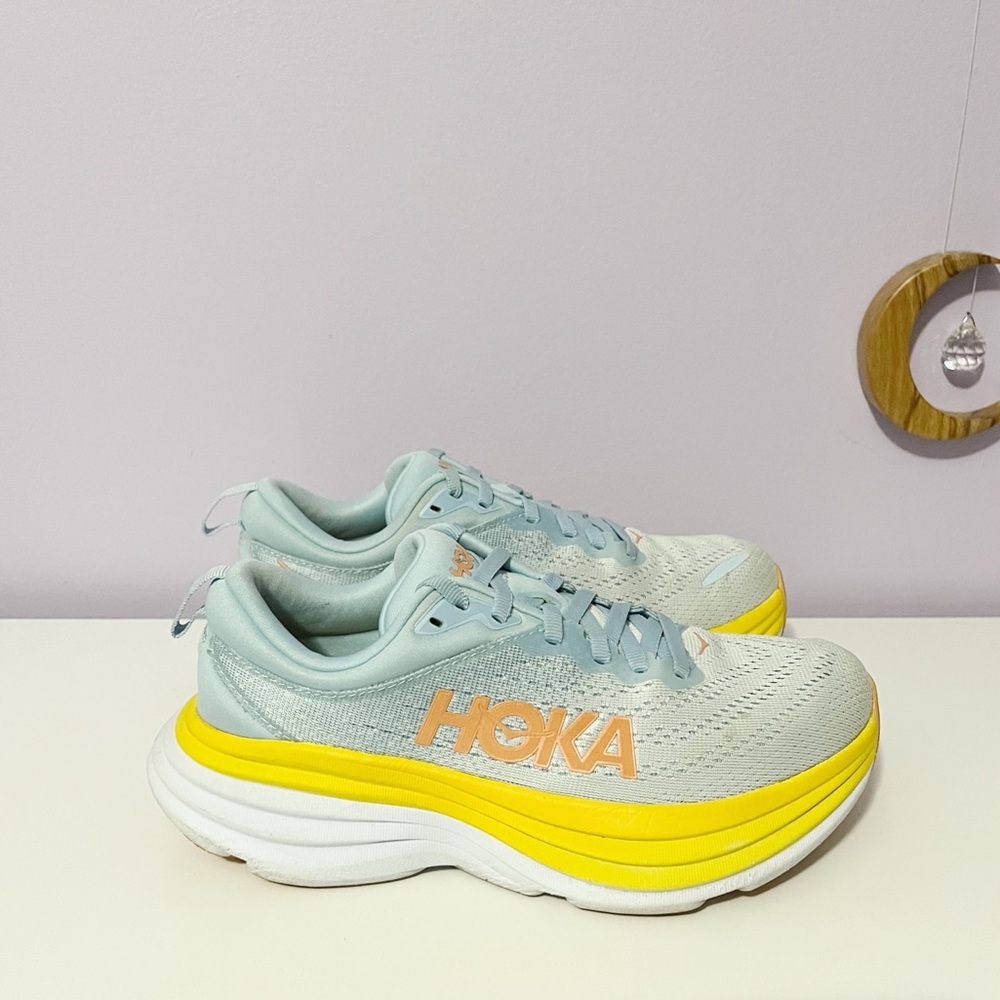 Hoka Bondi 8 Sneakers🤍🩵💛